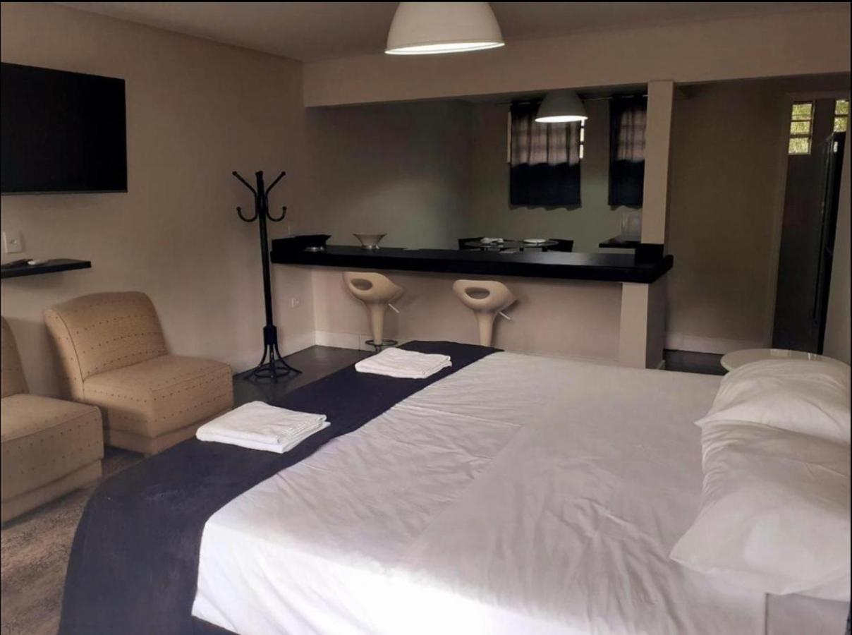 Living Hotel Morumbi เซาเปาโล ภายนอก รูปภาพ